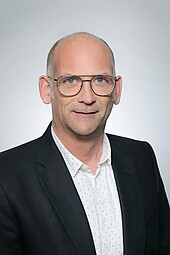 Portrait photo of Prof. Dr. Joachim von der Heide