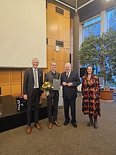 Dr. Ulrich Fischer, award winner Martin Ladach, former Minister President Kurt Beck and Prof. Dr. Laura Ehm