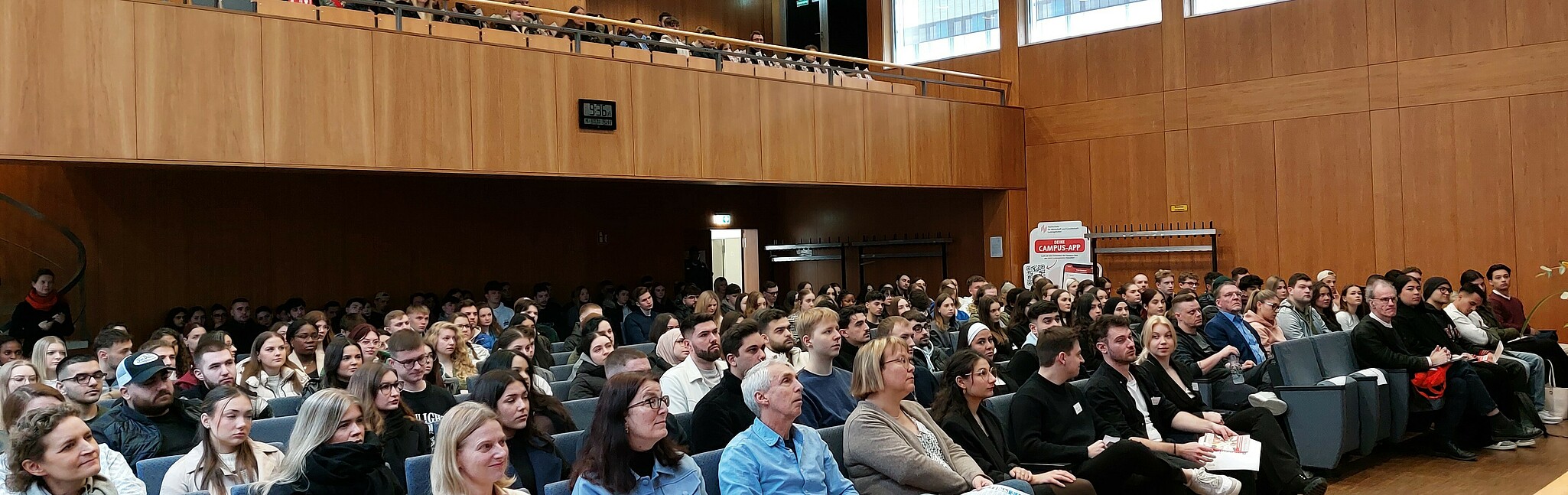 First semester welcome: view of the packed auditorium