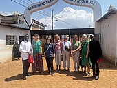 Lehrende und Studierende der HWG LU in Ruanda (Bild: HWG LU)