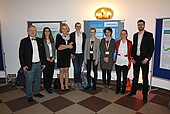 Members of the EMPOWER team at the kick-off event for the second funding round of the federal-state initiative "Innovative Hochschule" in the Mannheim Baroque Palace on March 21 - including Prof. Dr. Anett Mehler-Bicher, applicant of the EMPOWER joint proposal (3rd from left) and Dr. Susanne Weiß-Wittstadt, project management and coordination EMPOWER (5th from left). (Photo: Holger Roßberg/HWG LU)