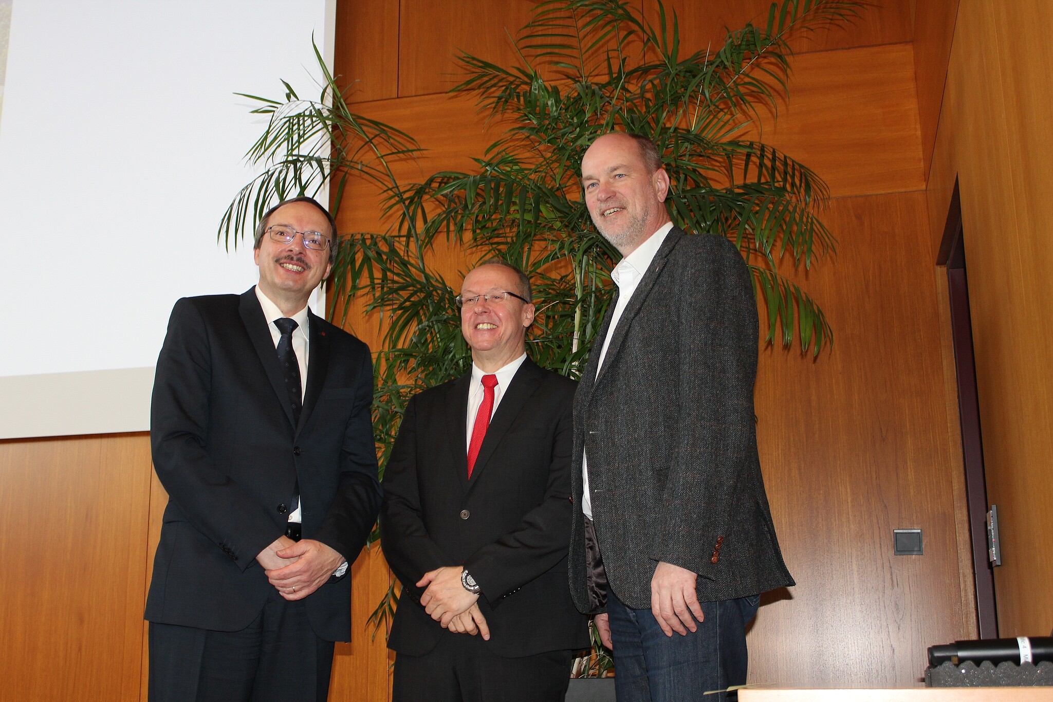 f.l. University President Prof. Dr. Peter Mudra and his two outgoing Vice Presidents, Prof. Dr. Andreas Gissel and Prof. Dr. Hans-Ulrich Dallmann