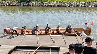 Team in Ruderboot