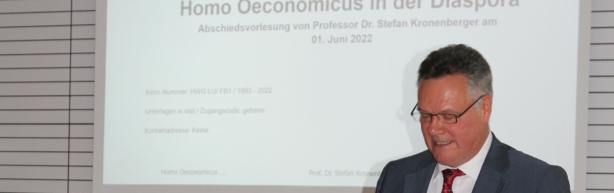  Prof. Dr. Stefan Kronenberger