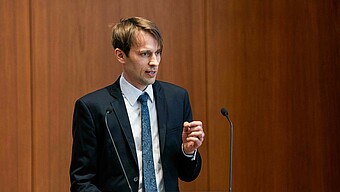 Prof. Dr. Nikolas Wölfing
