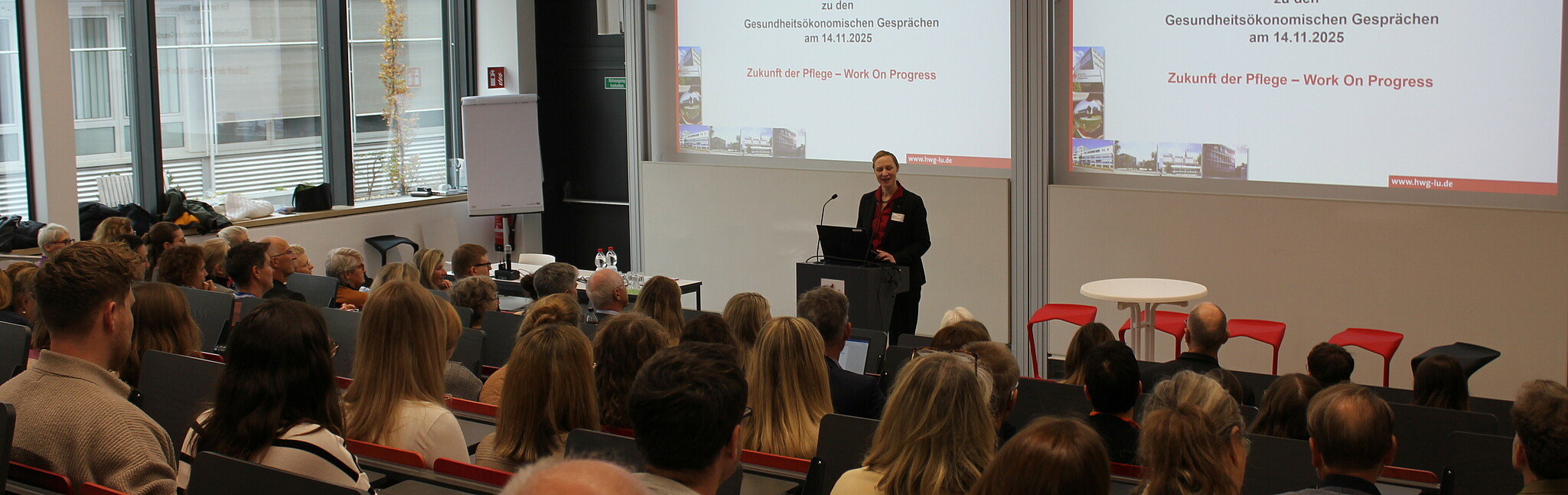 View into the well-attended GöG auditorium