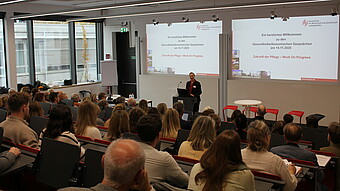 View into the well-attended GöG auditorium