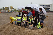 Active support at the groundbreaking ceremony by the children of the university-affiliated kindergarten LUfanten