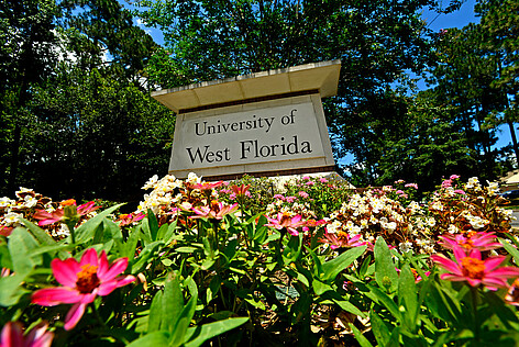 Eingangsbereich der University of West Florida in Pensacola/USA