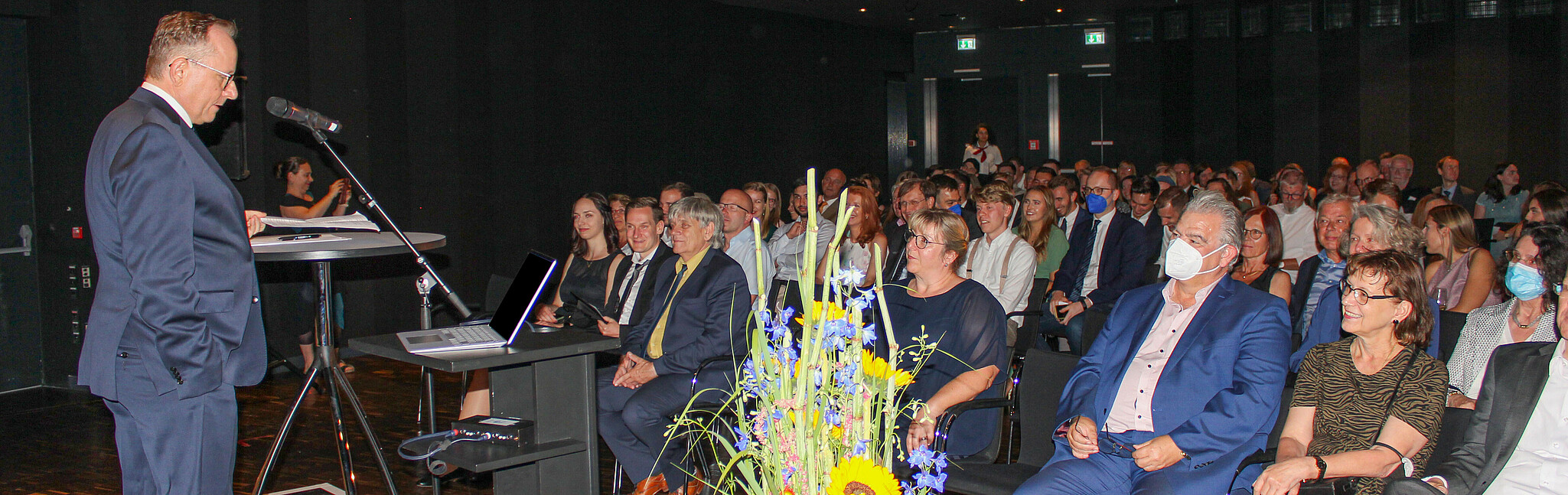 Absolventen Fachbereich II, 2022 Dekan des Fachbereich II, Prof. Dr. Klaus Blettner, Absolventen Fachbereich II, 2022