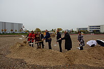 Groundbreaking ceremony for the new C-building of HWG LU on November 8, 2019 (l.t.r.): Vice President Edith Rüger-Muck, Lord Mayor Jutta Steinruck, Chancellor (m.d.d.G.b) Carolin Nöhrbaß, Minister of Science Konrad Wolf, University President Peter Mudra, State Secretary Stephan Weinberg, LBB Managing Director Holger Basten, and Local President Anke Simon (MdL).