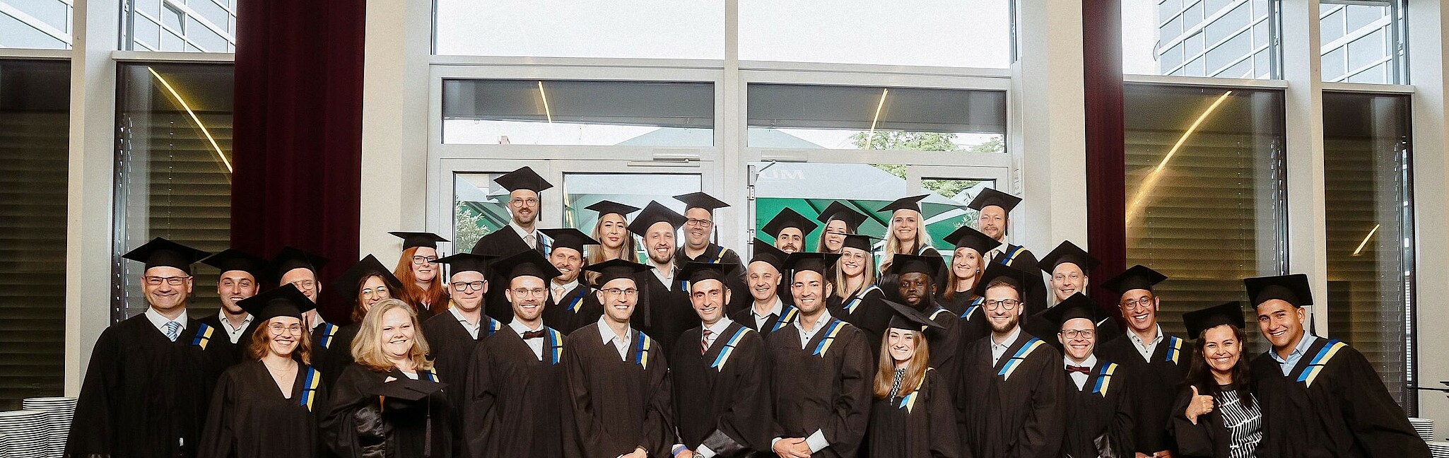 Absolventinnen und Absolventen der GSRN bei der Graduation Night 2023 (Bild: GSRN)