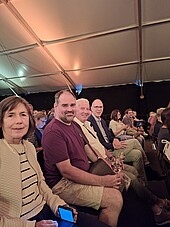 Gäste des Alumni-Netzwerktreffens im Zeltkino.