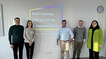 Prof. Dr. Birgit Angermayer (r.) with the EY team