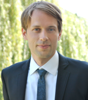 Prof. Dr. Nikolas Wölfing