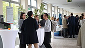 Nach dem Festakt gab es in entspannter Atmosphäre Gelegenheit zum Networking und um Erinnerungen auszutauschen.