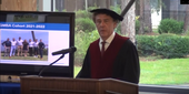 Prof. Dr. Raab leitet die MBA Graduierung ein