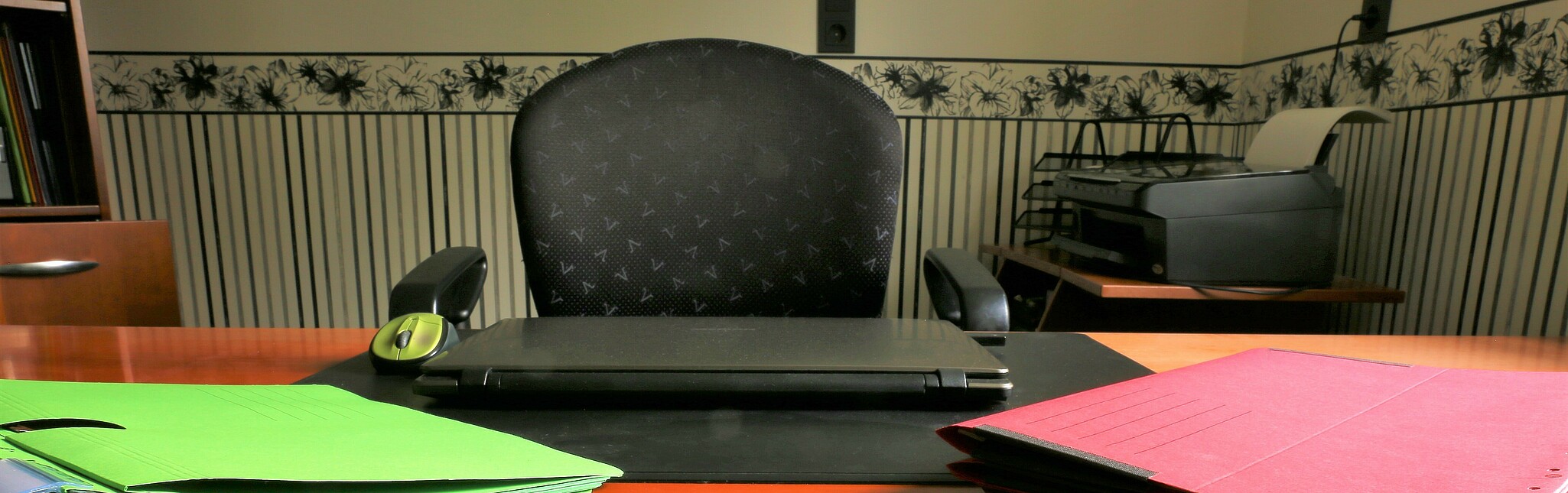 Symbolfoto: Leerer Schreibtisch