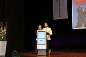 Karoline Rossmann and Paul Konrath at the graduation speech (Image: HWG LU)