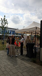 Meet-the-Students-Lounge mit Glücksrad