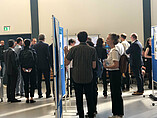 Networking and exchange between participants at the first HAW Research Day.